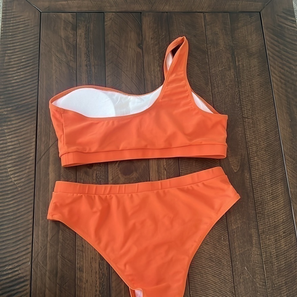 Swim Suit Set - Picture 2 of 4